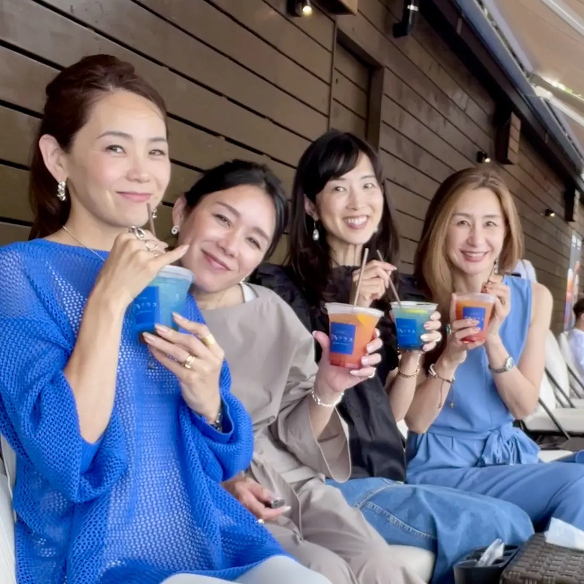 碧テラス　ウォーターラウンジで4人楽しく