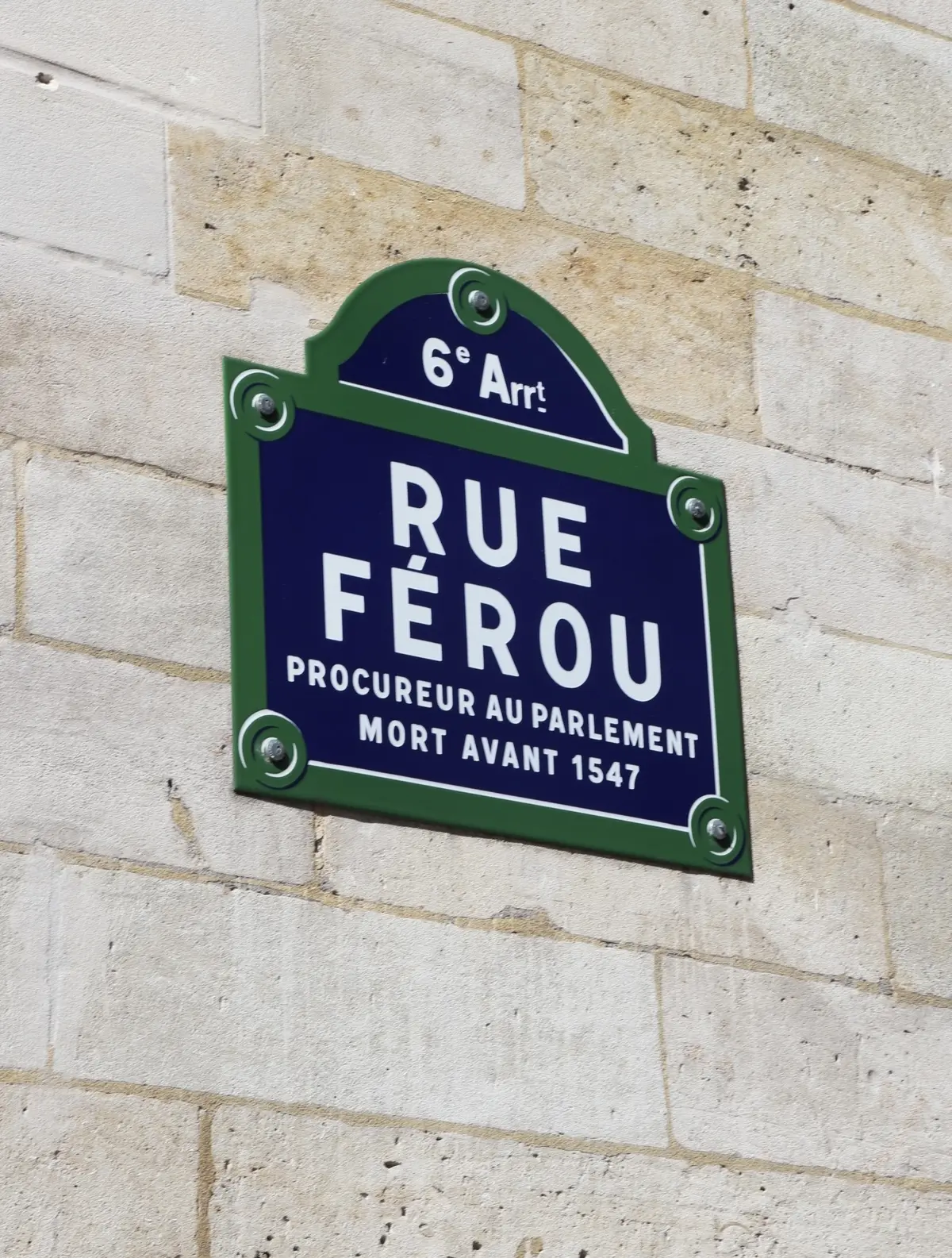パリ　フェール通り（Rue Ferou）　ランボー壁詩