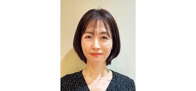 【50代髪型・ヘアスタイル】ぺたんこ髪悩み解消ショートヘア！ 小顔印象と前髪の抜け感も魅力