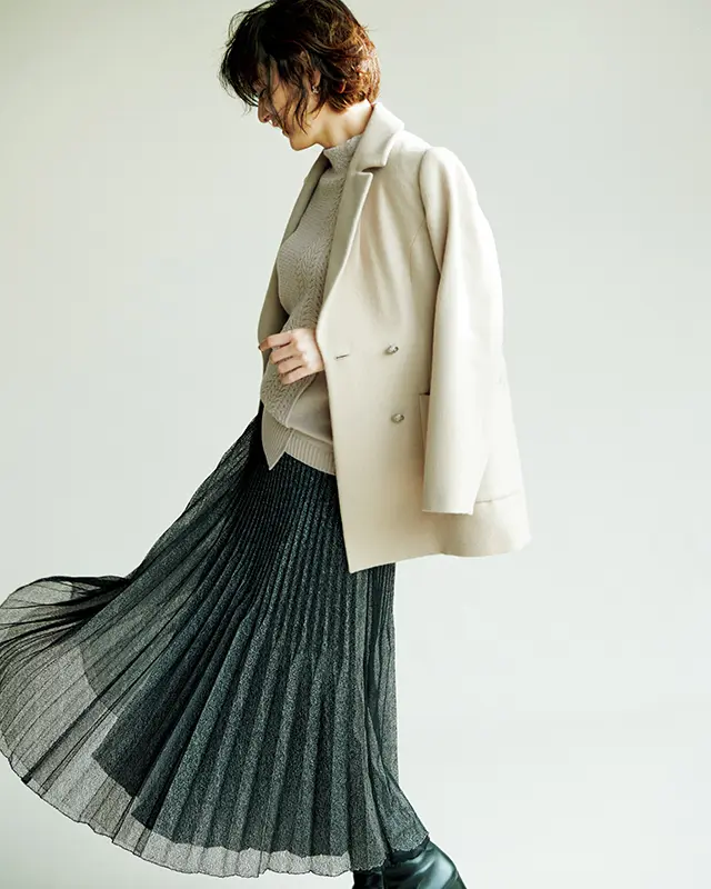 【ジャケット】揺れるスカートに合わせて華やかに、エレガントに装って