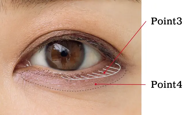 目もとにメリハリを