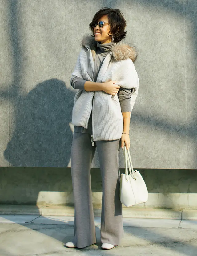 ドゥーズィエム クラスのニットアップコーデの大草直子さん