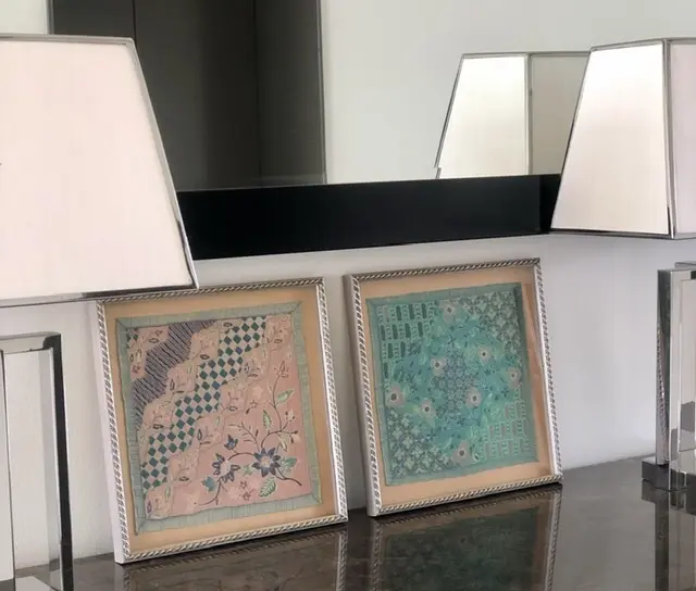 額　フレーム　バティック　リビング