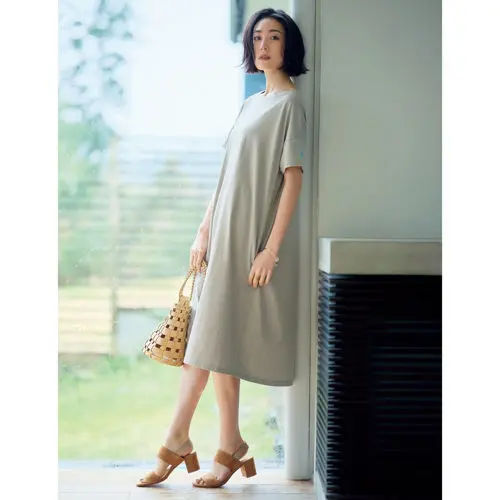 50代のスタイルアップを叶える『きれい見えワンピース』