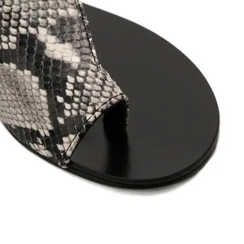 足もとにモードなアクセントを！「LAOCの画像_2