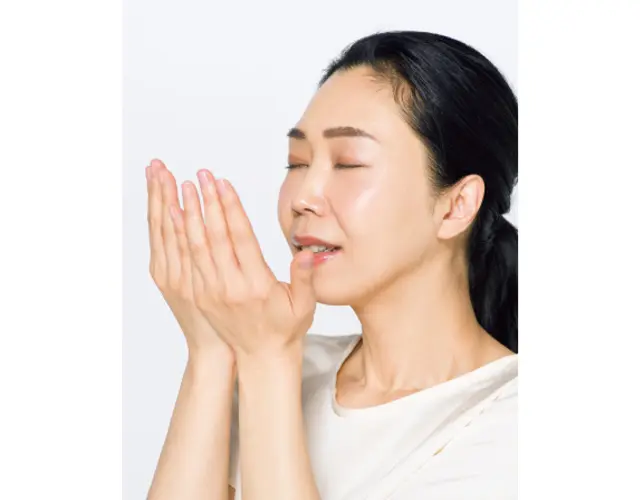 香りたったアロマをかぎながら深呼吸