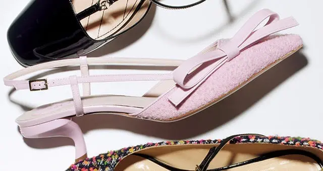 靴「ヴィルギュル」（5.5）￥174,900／ロジェ・ヴィヴィエ・ジャパン（ロジェ ヴィヴィエ）