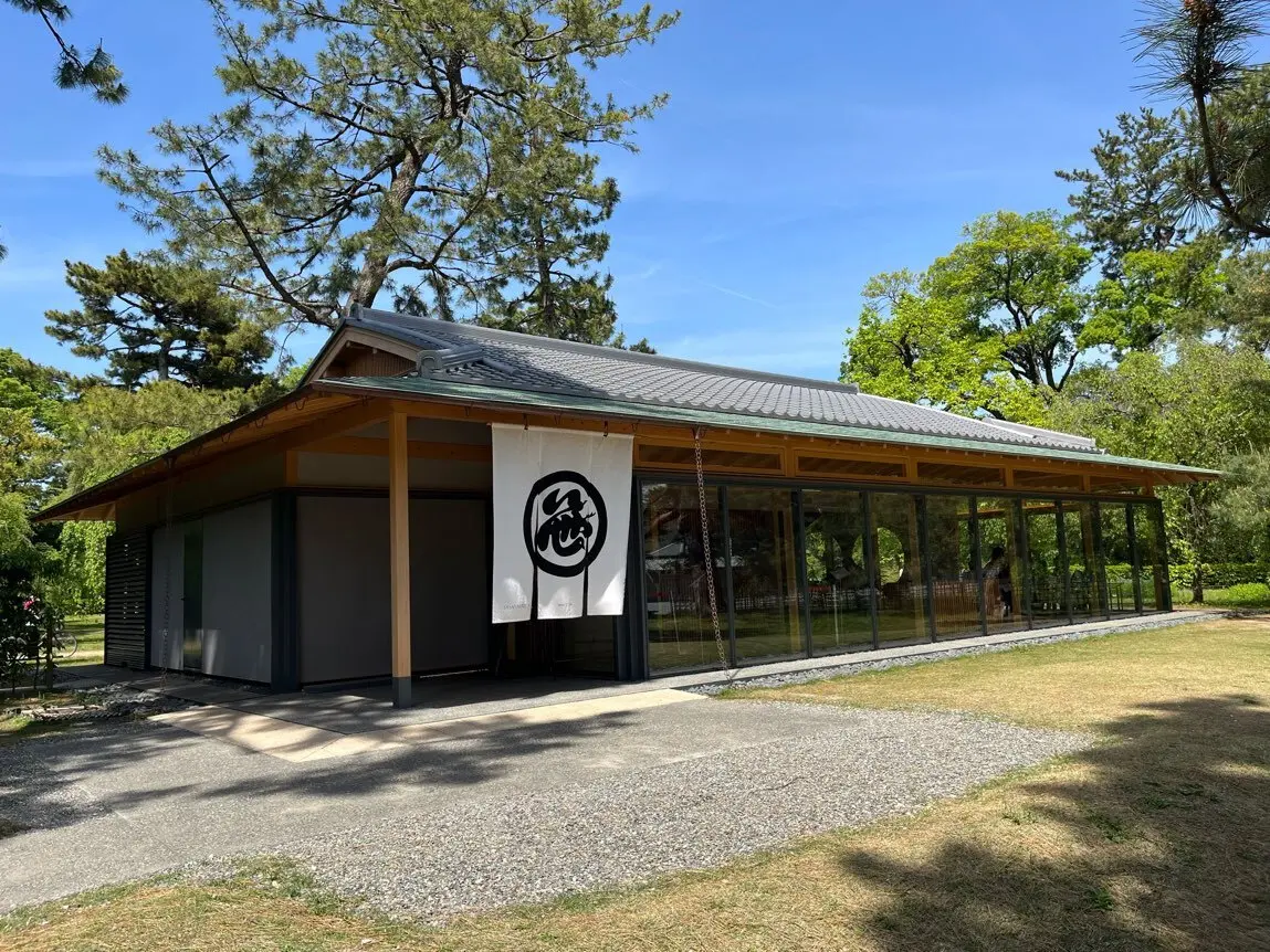 京都観光　京都おでかけ　京都御苑　京都御所　京都新緑　京都スイーツ　京都新緑　jマダムブログ　笹屋伊織