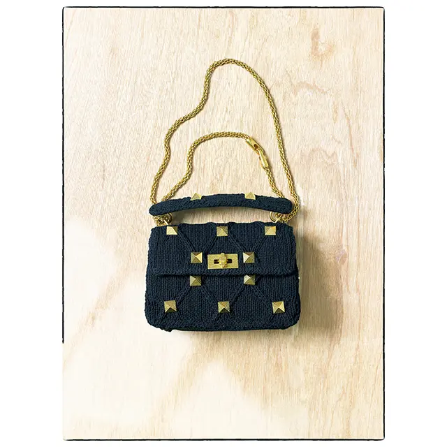 ヴァレンティノ ガラヴァーニの バッグ｢ローマンスタッズ」