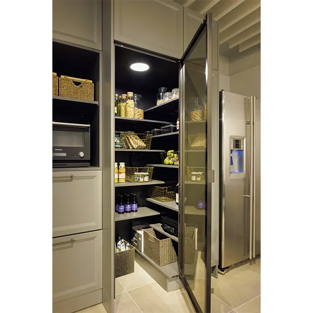 小スペースでも パントリーが実現