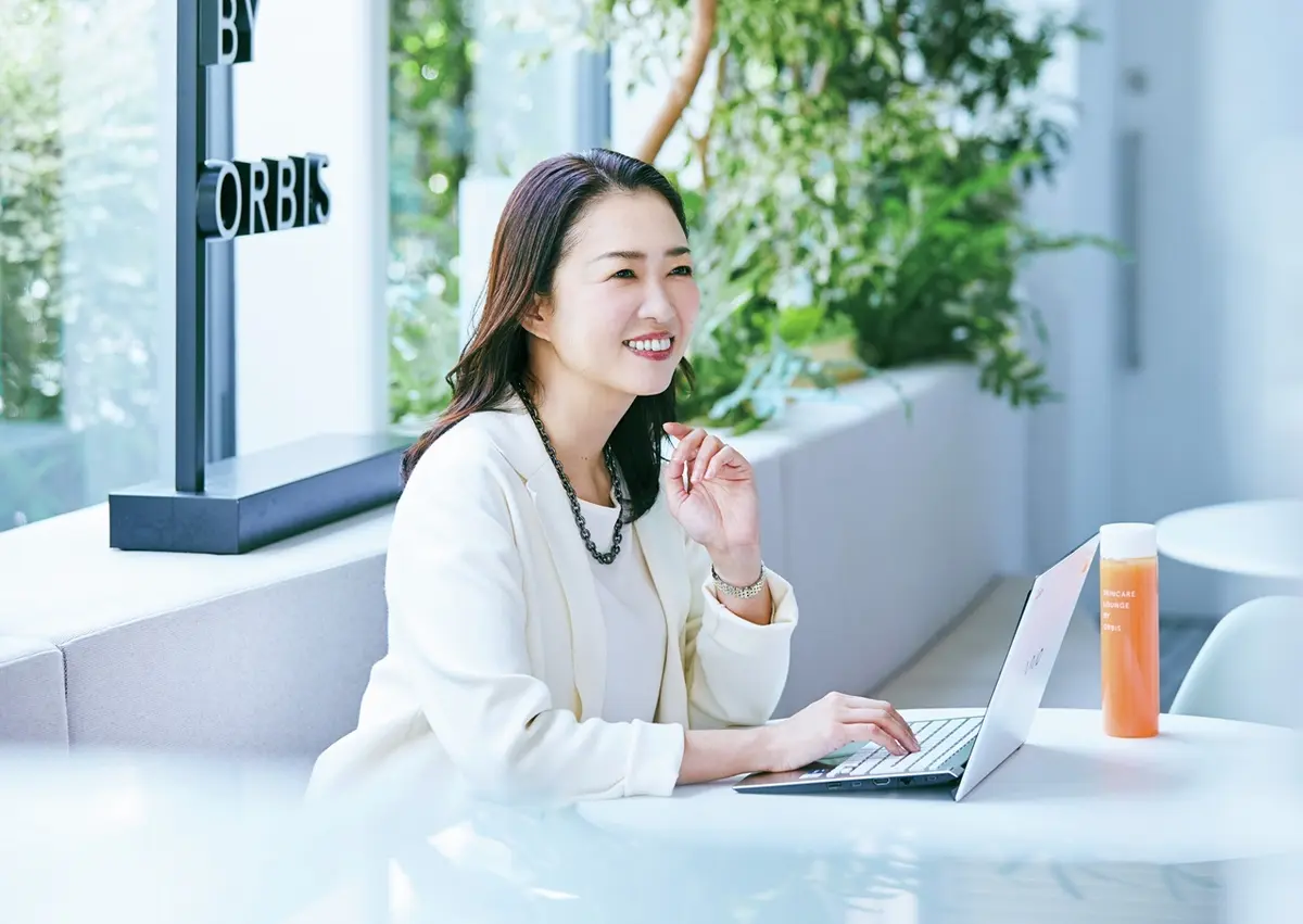 山口さん、SKINCARE LOUNGE BY ORBISにて