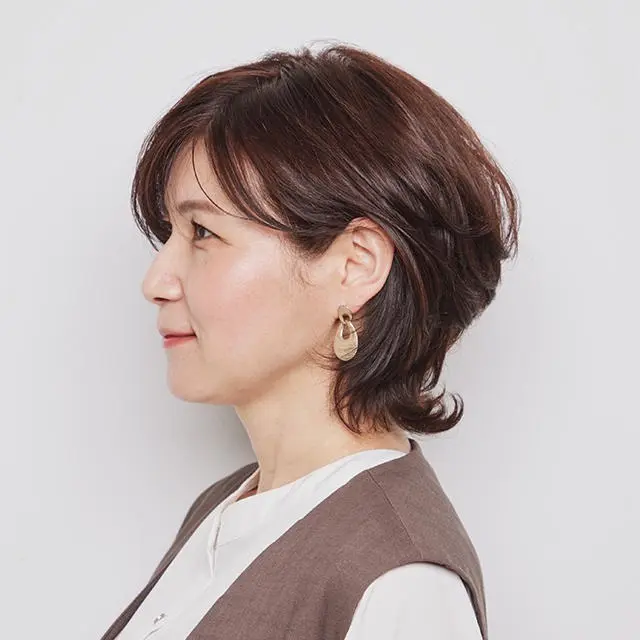 うねりやくせ毛をいかすウルフヘア