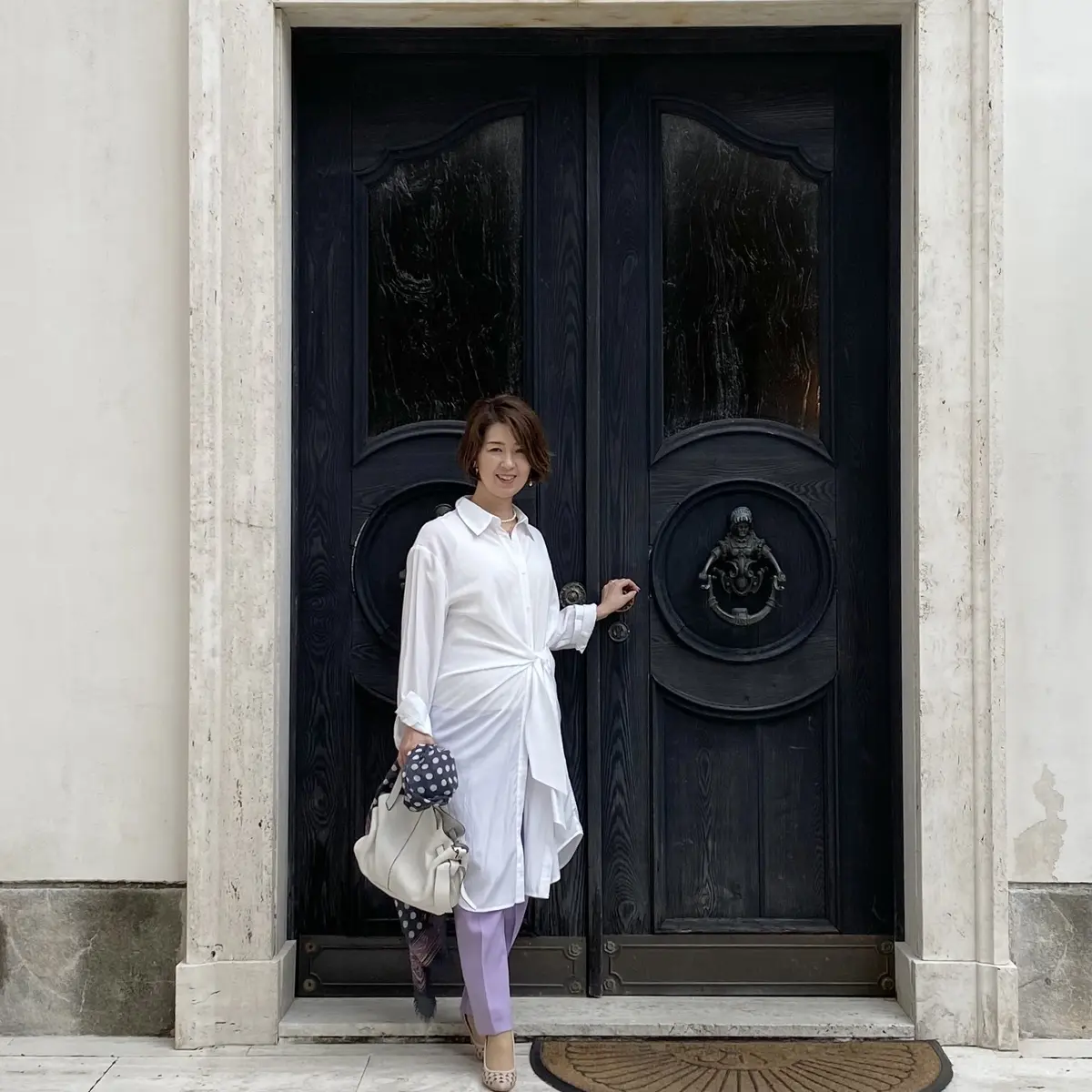 春色パンツで優雅な一軒家レストランへの画像_1