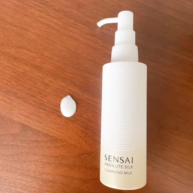 【センサイ AS クレンジングミルク】￥8,250／カネボウ化粧品（４/5発売予定）