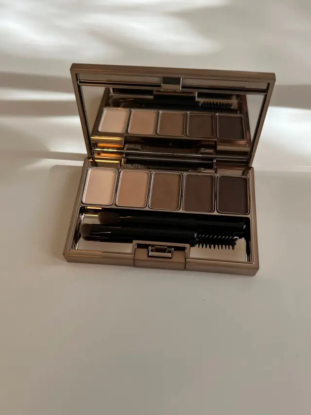 ルナソルスタイリングアイゾーンコンパクト