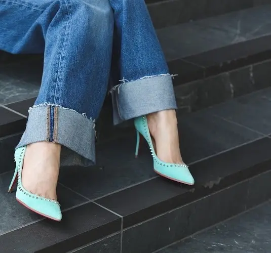 ChristianLouboutin　クリスチャンルブタン　ZARAデニム　ZARA スタッズパンプス　レッドソール