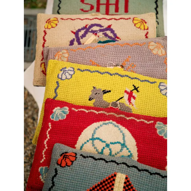 京都の平安蚤の市のクッション