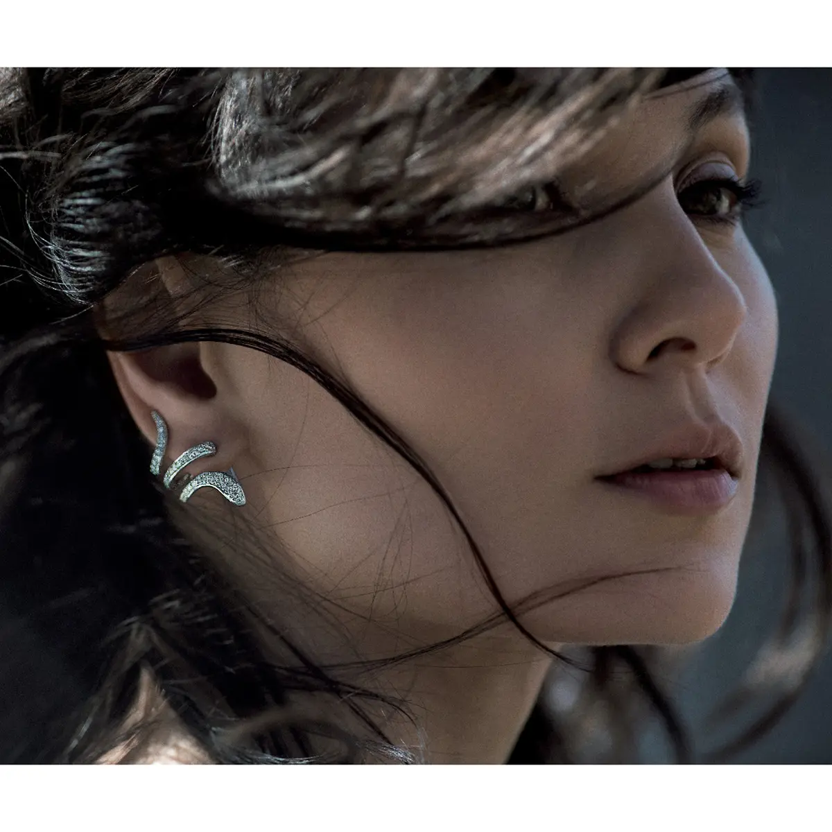 印象を変える効果あり！ 今の気分は「耳元の画像_2