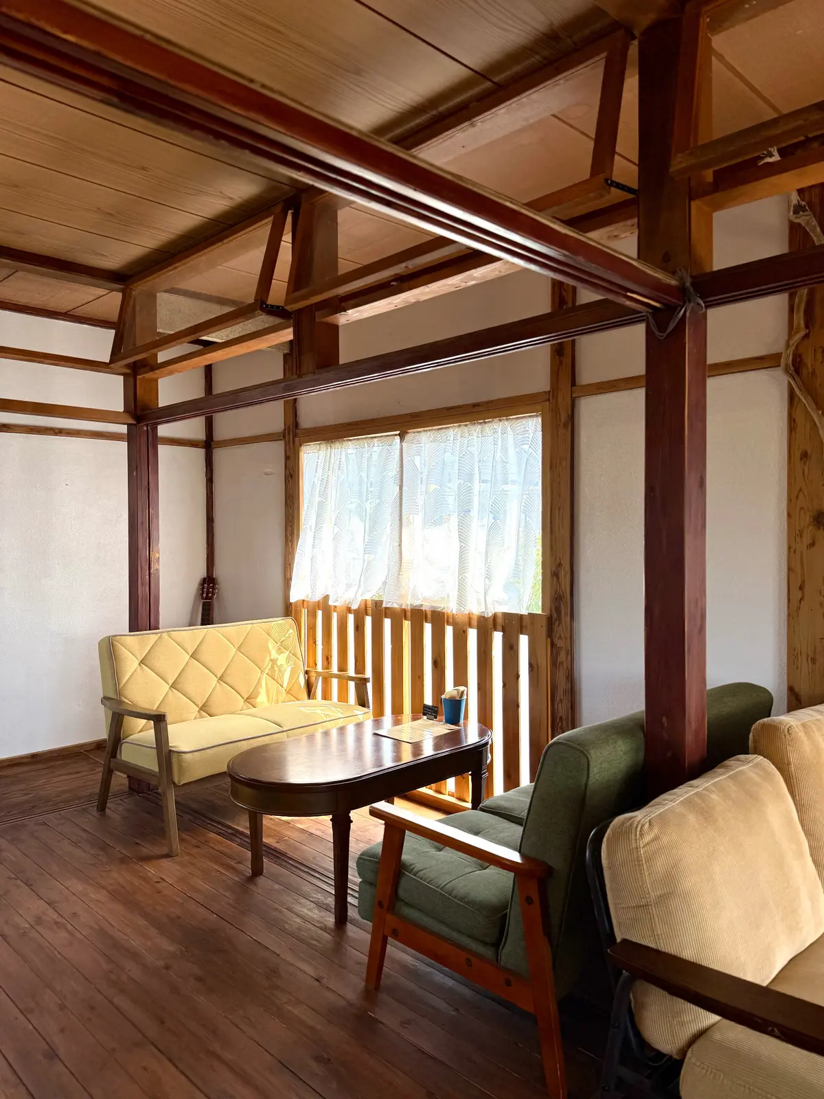 千葉県　大原市　カフェ　内観写真