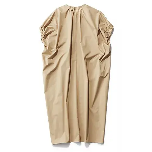 体型をさりげなくカバーするシルエットが優の画像_2