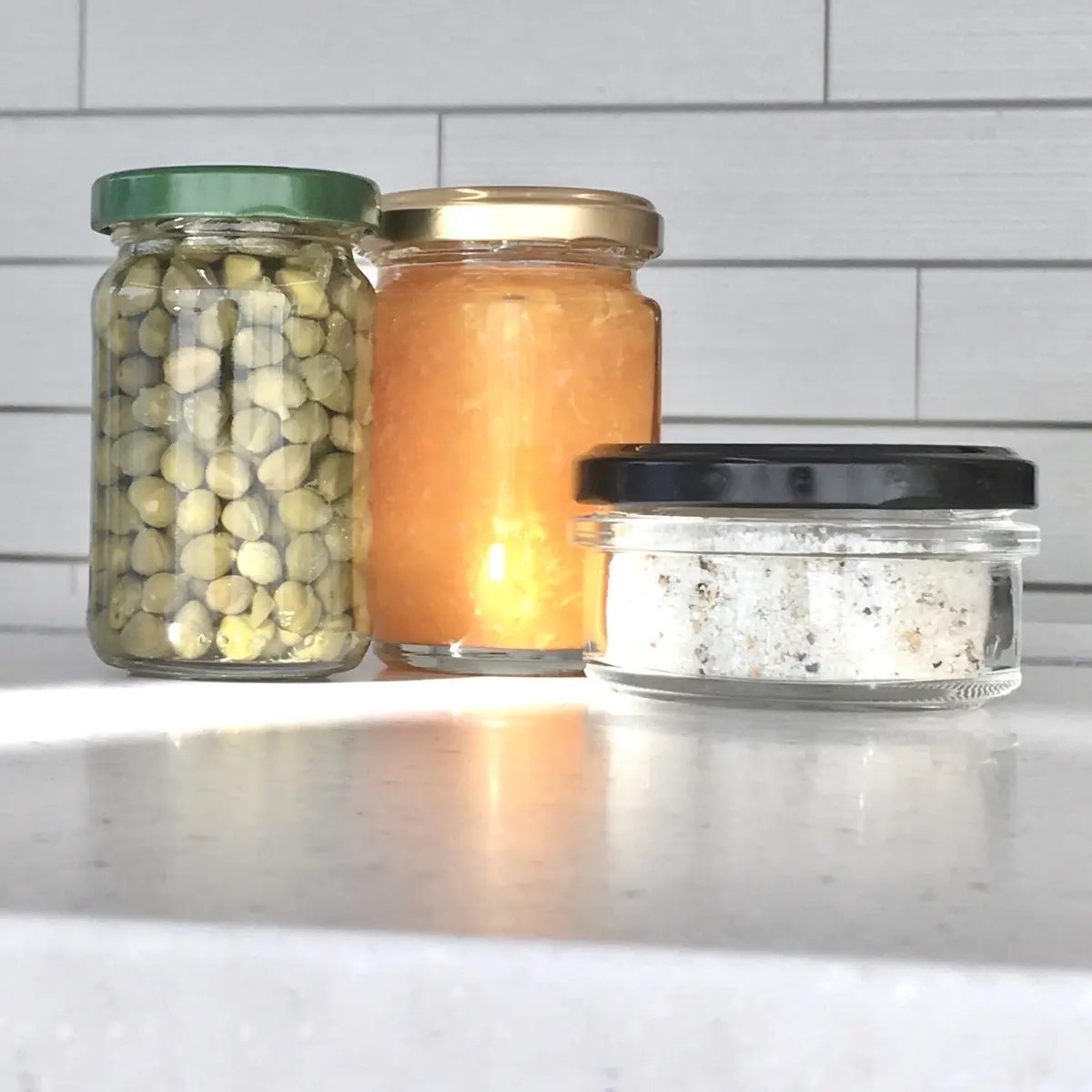 手が痛いと、瓶の蓋を開けるのも、ちょっとしたストレス……。夫が瓶の蓋をきつく締めがちで、よく「馬鹿ヂカラで締めないで！」とケンカに（笑）