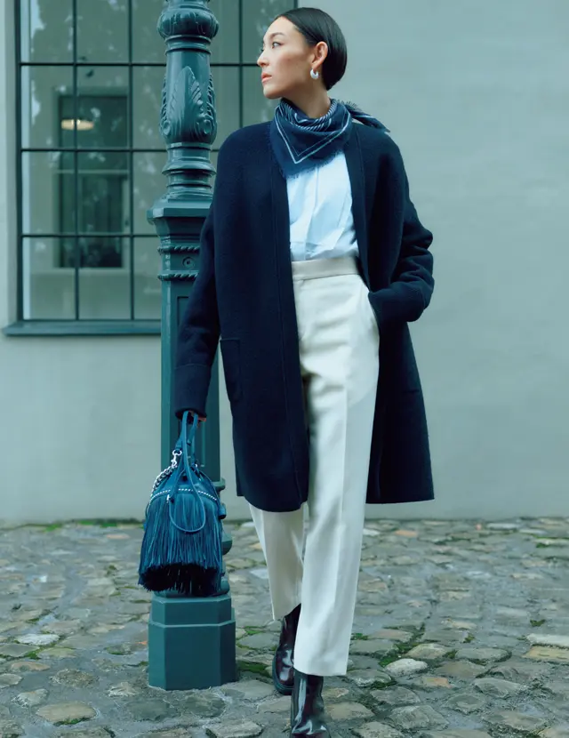 ドゥロワーのパンツコーデのLIZA