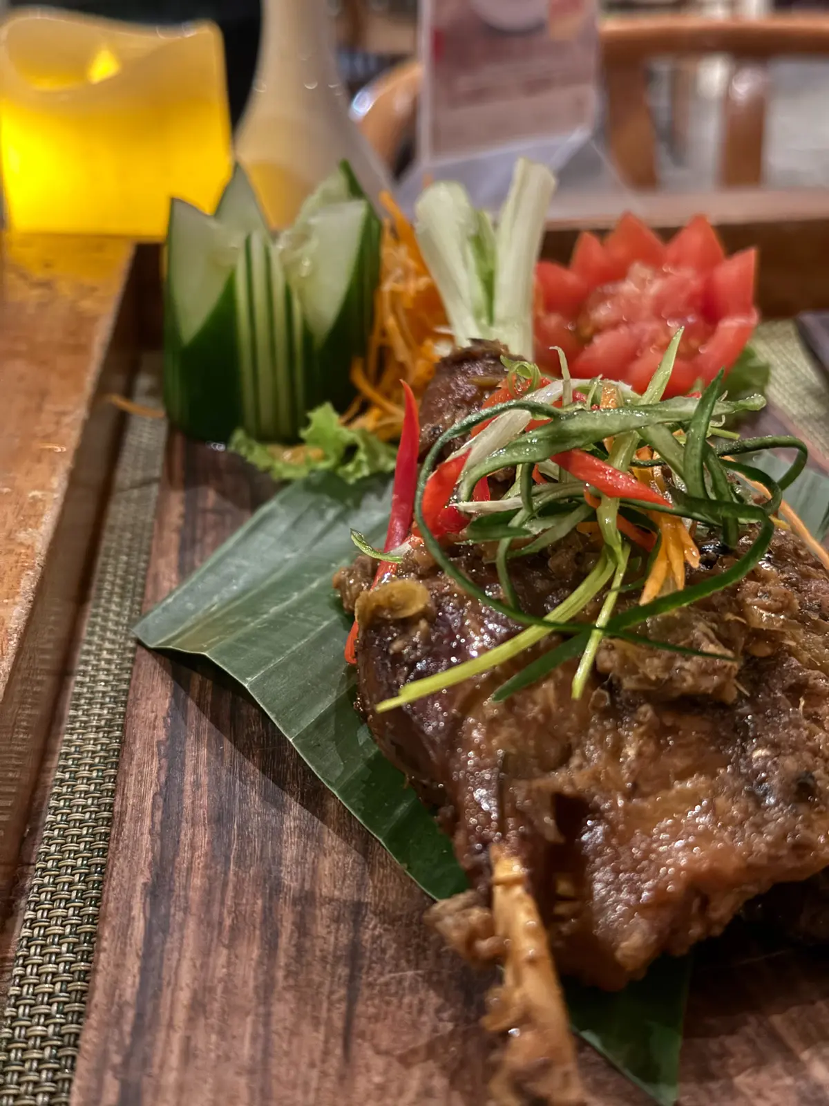 バリ島　サヌール　50代夫婦旅行　プラマサヌールビーチホテル　PRAMA SANUR BEACH BALI　Indonesia cuisine インドネシア料理レストラン　LadaResto　メイン料理　ダック料理　BEBEK TIMBUNGAN（ベベック・ティンブンガン）