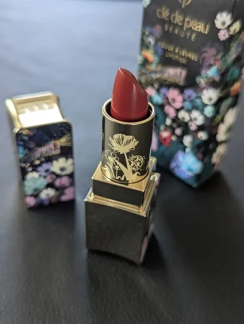 クレ・ド・ポーボーテ　ルージュアレーブル 527 Ruby’s Spark