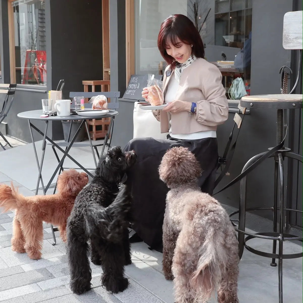 大人のマキシとプチプラトップスで家族旅行の画像_5