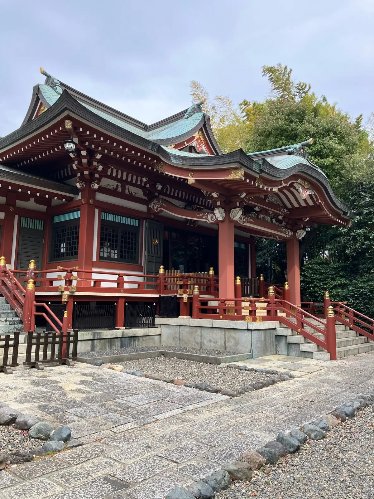 黒スニーカー　オリーブサンド　terakoya 吉祥寺　ワンハンドグルメ　アサイーボール　武蔵野八幡宮　御朱印　PUMAメイズ