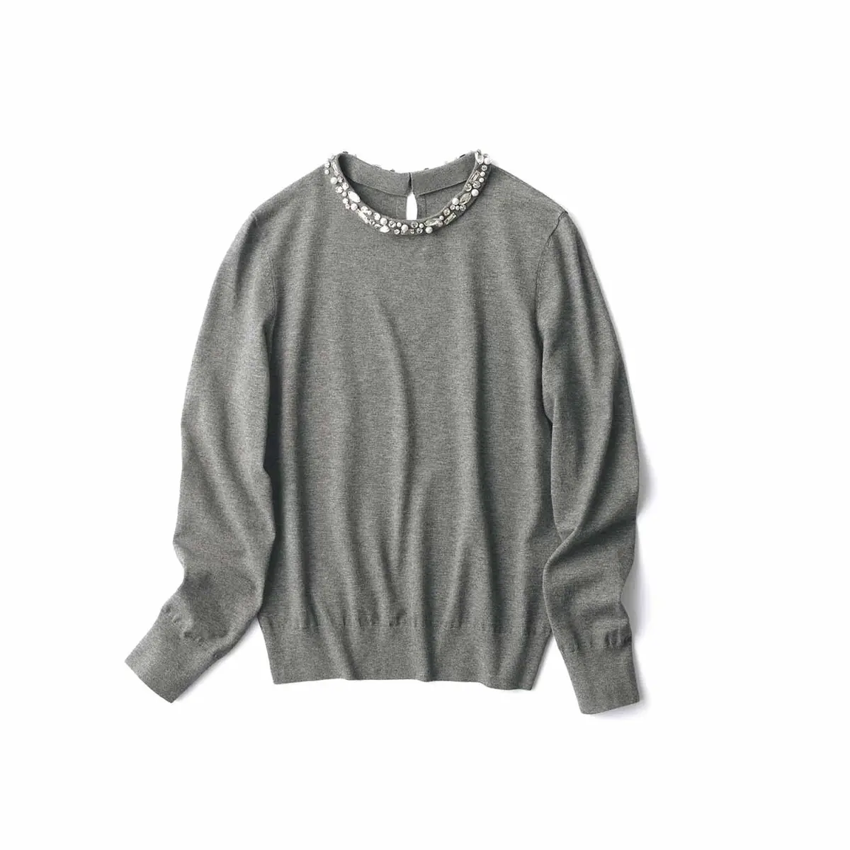 装飾つきニット