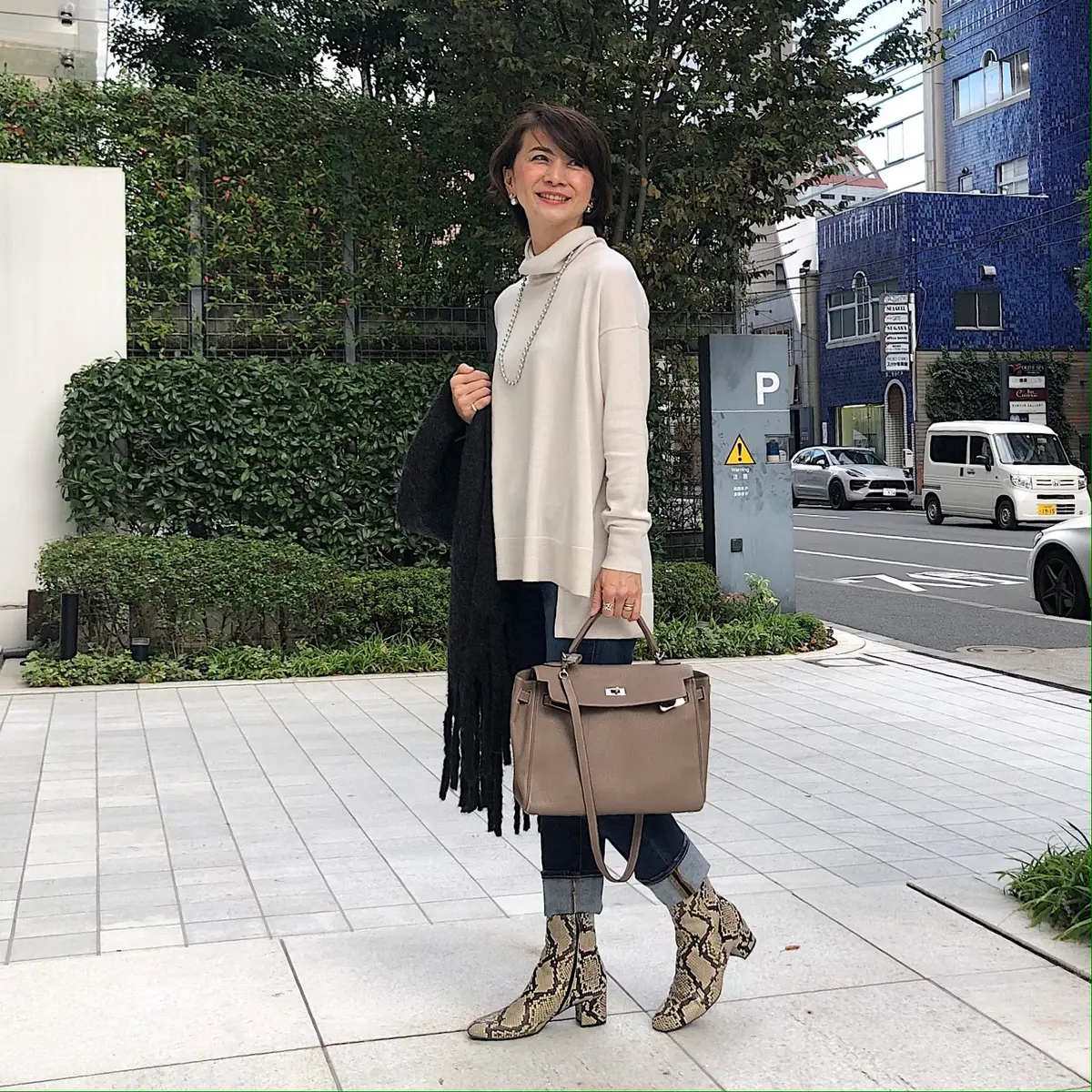 パイソンショートブーツで青山散歩の画像_6