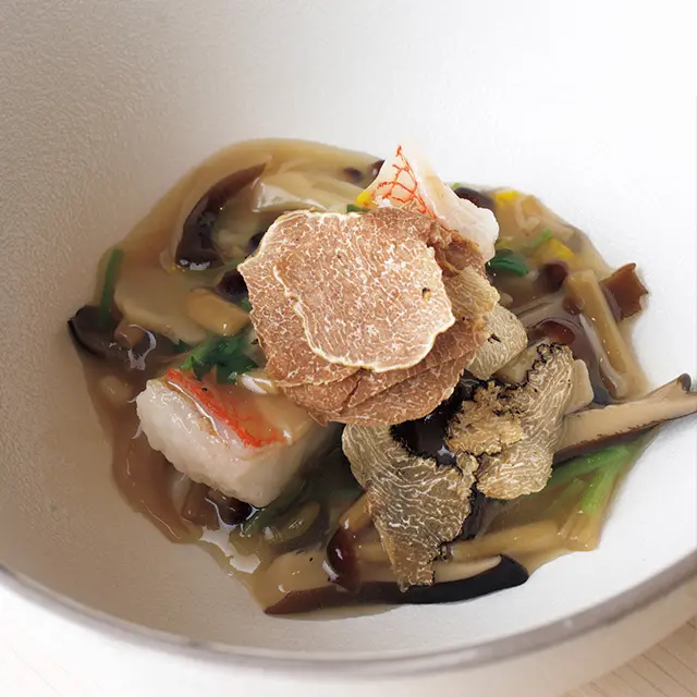 おつまみの「キンキと キノコのトリュフあんかけ」