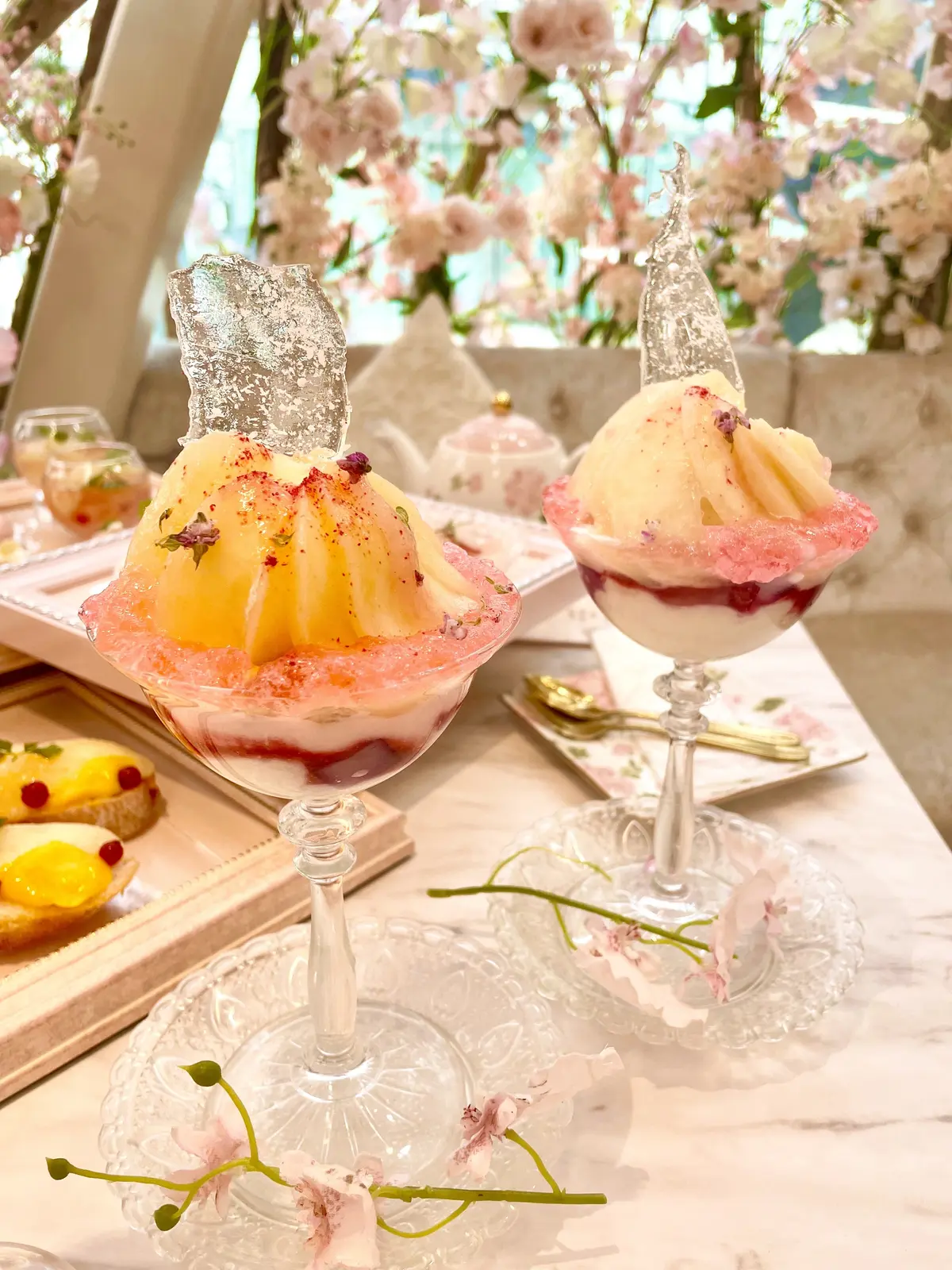 お花の世界が素敵！美味しい桃のアフタヌーの画像_13