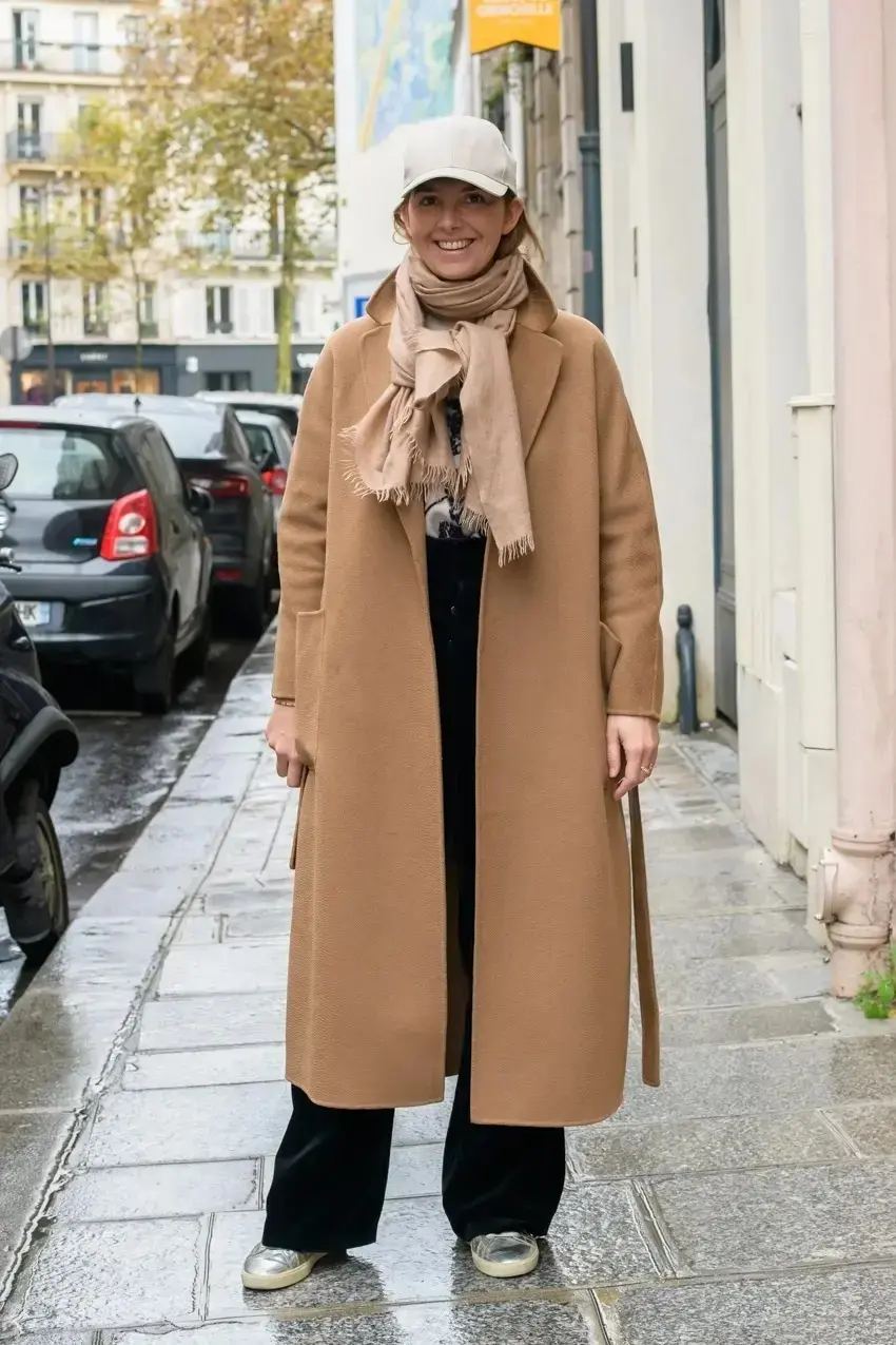 カジュアル上手なパリマダムのスニーカースタイル。カラフルスニーカーでマイスタイルが完成！【パリのおしゃれマダムSNAP vol.1】