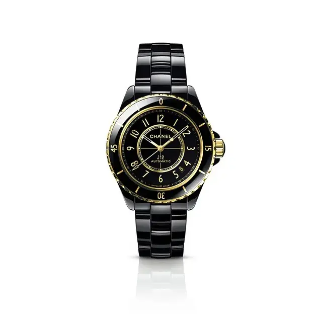 CHANEL《シャネル》時計「J12キャリバー12.1」