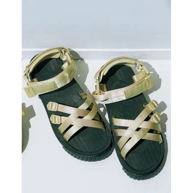 SHAKA× URBAN RESEARCH