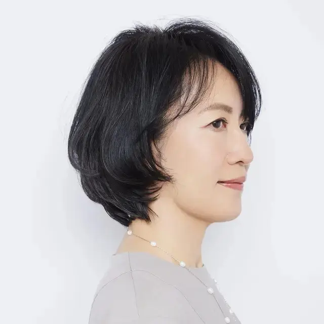 技あり前髪×ショートボブでトップに理想的なふんわり感とメリハリが！【50代・チームJマダムの劇的ヘアチェン成功例】