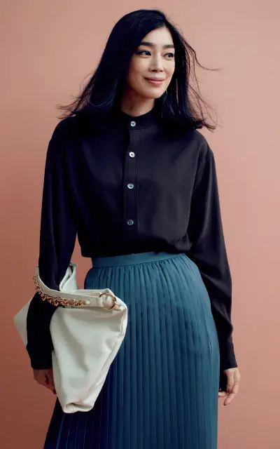 暖ブラウン×ブルーコーデ