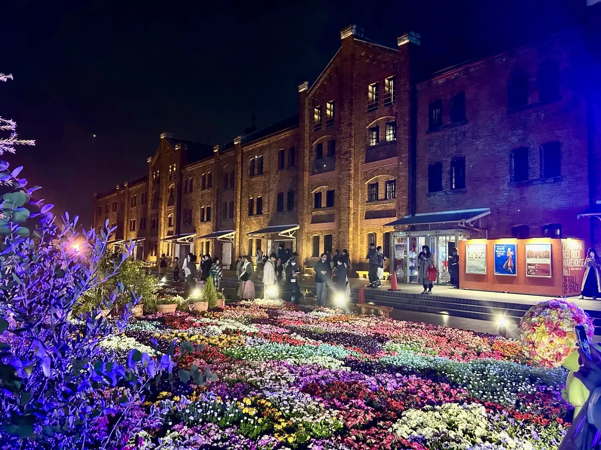 夜の横浜赤レンガ倉庫1号館