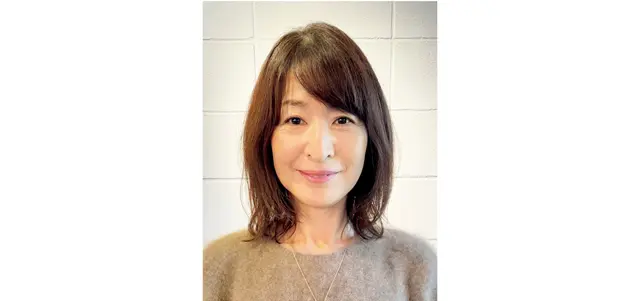 50代くせ毛のお悩みを解消「くびれレイヤー」で華やかに【50代髪型・ヘアスタイル】