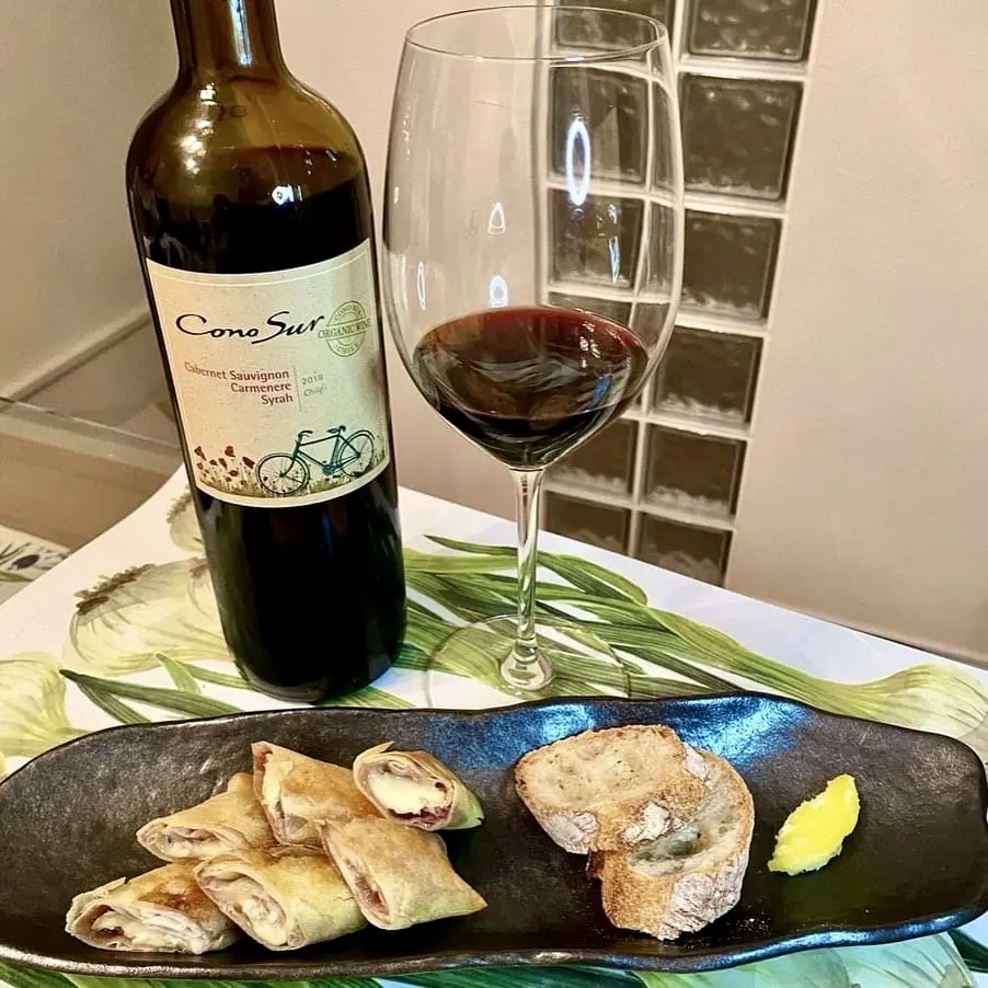 赤ワインと春巻き