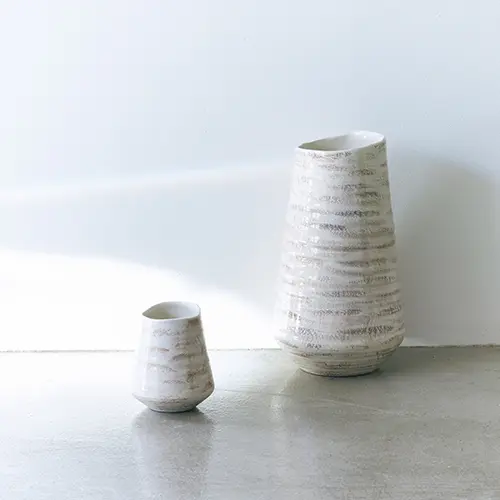 ブルネロ クチネリの セラミックフラワーベース