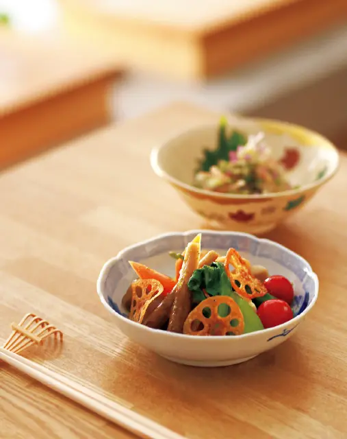 京都の五条にある和食レストラン「喜多」のおひたしサラダ