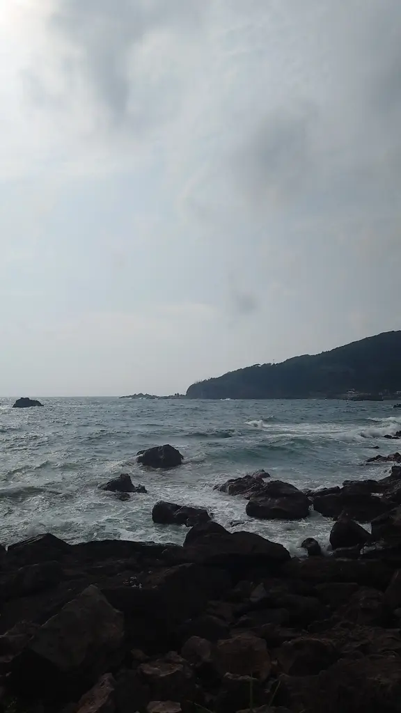 カンカネ洞近くの海辺
