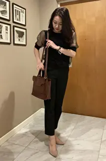 ブラックxブラウンのシンプルコーデ