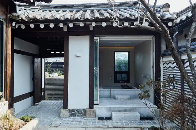 中庭に面した露天風呂