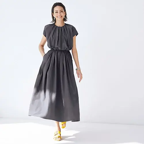 戸野塚かおる×DRAWER フレンチスリーブワンピース ￥79,200