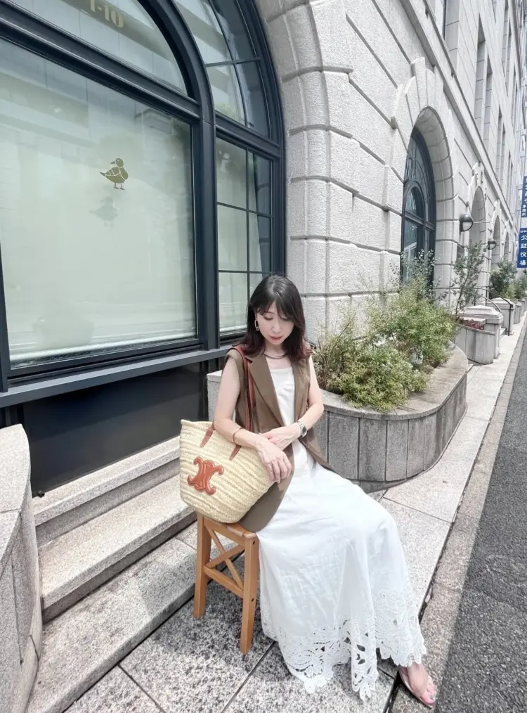 レースのスカート&ジレのコーデで映えも美の画像_4