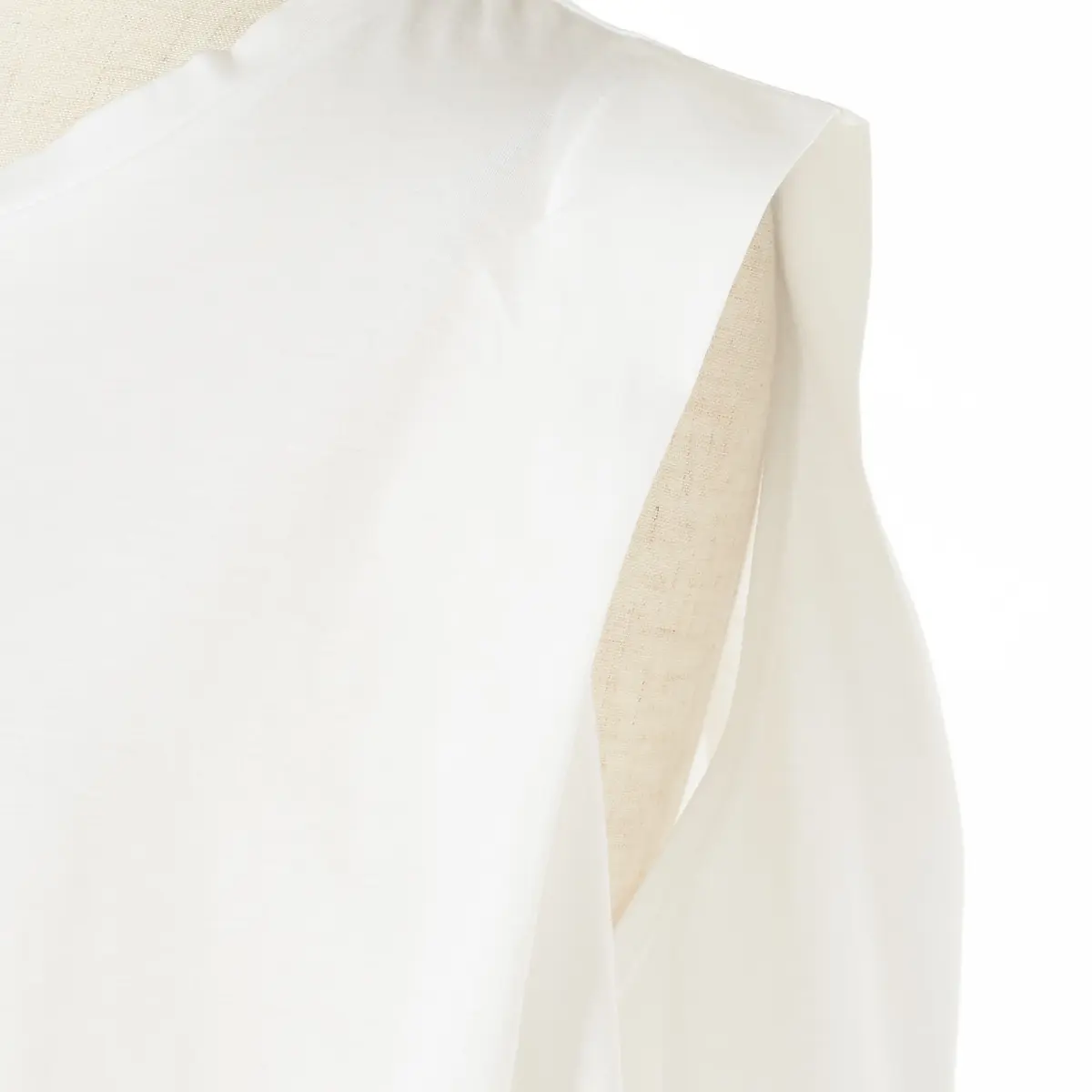 上品な肌見せで真夏も華やかに大人のためのの画像_8